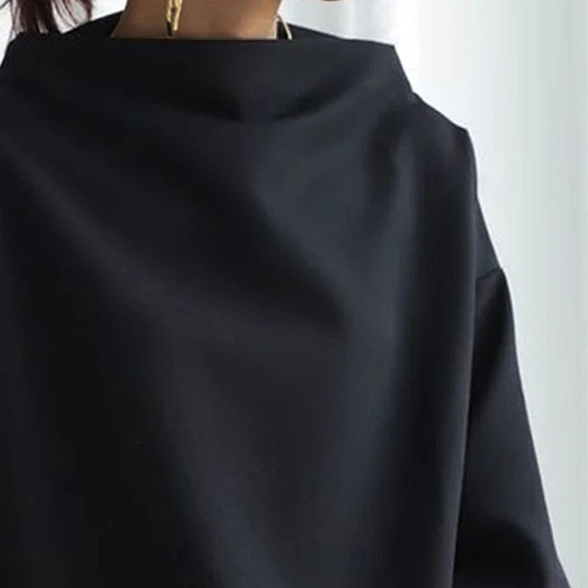 Lisa | High-Neck Casual Top